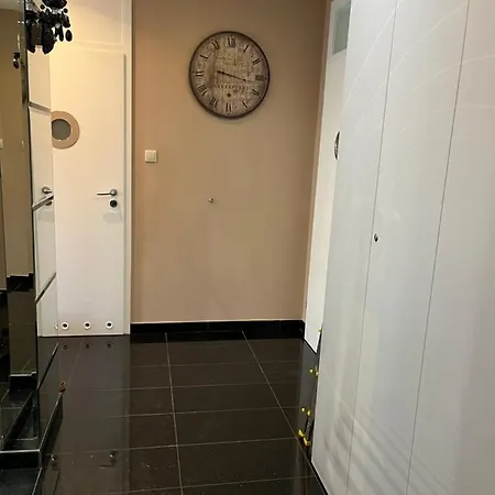Center Apartment *